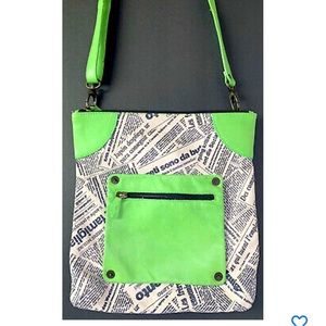 Maurizio Taiuti ITALY Cross Body Bag Purse Leather Newspaper Print w/ Green Trim